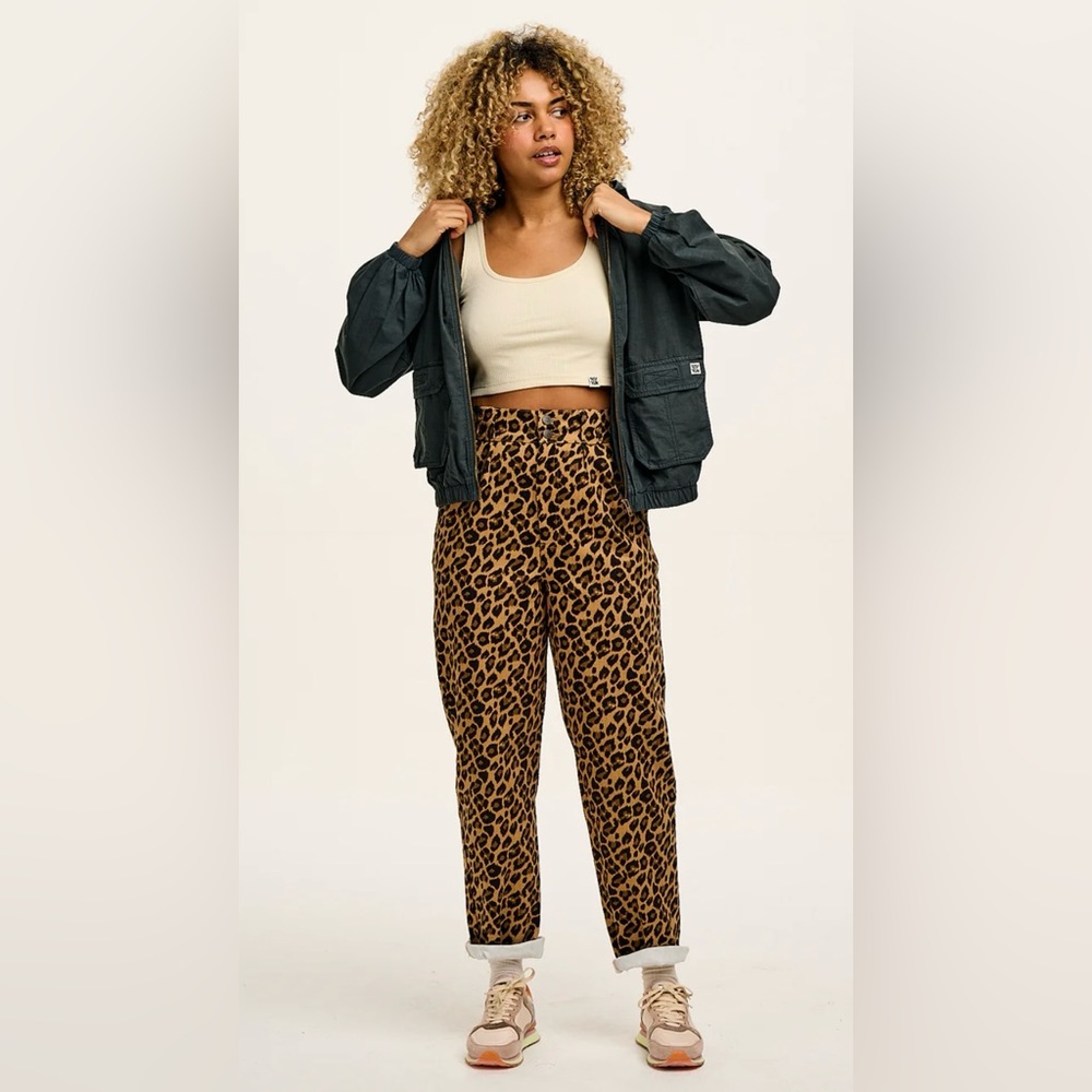 Lucy & Yak Addison Tapered Twill Trousers in Leopard Print Size 18